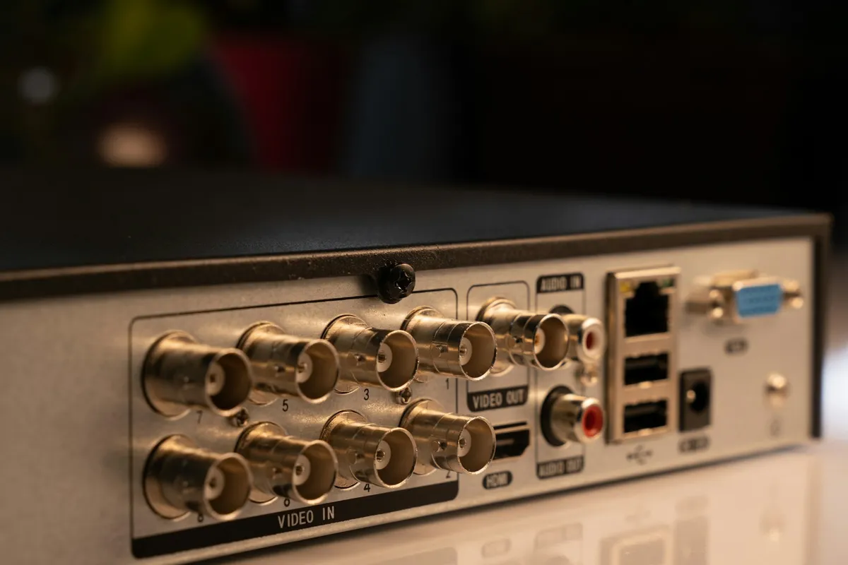 DVR: co to jest i kiedy rejestrator analogowy wciąż ma sens