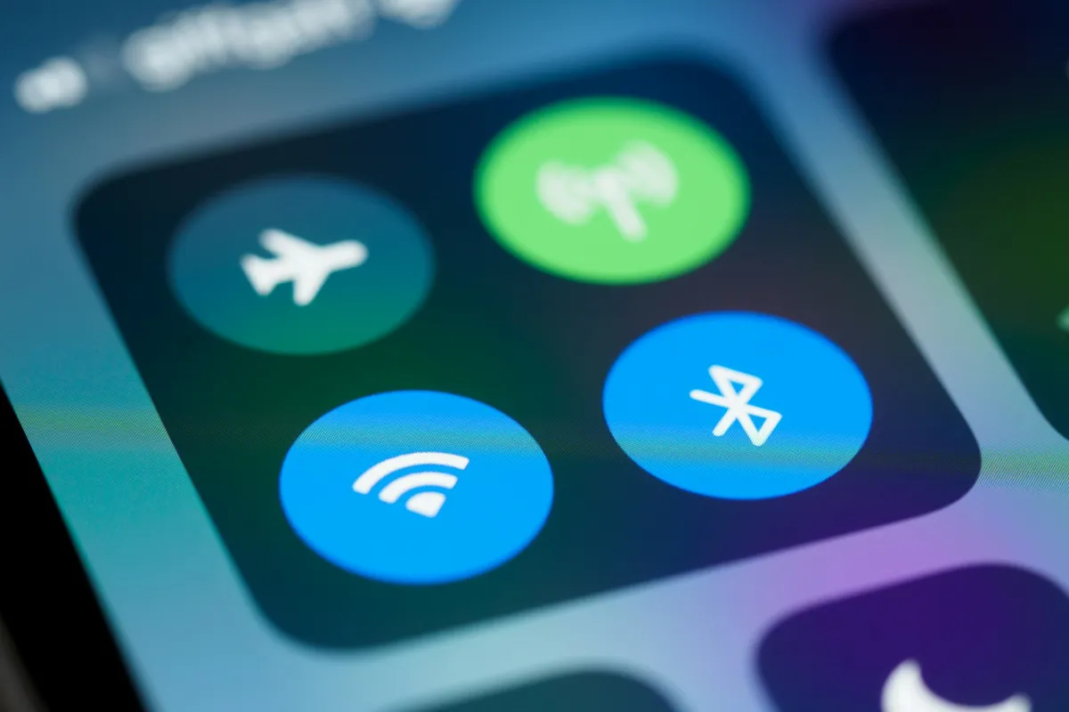 Kamera nie łączy się z WiFi: dlaczego parowanie się nie udaje i co poprawić w sieci